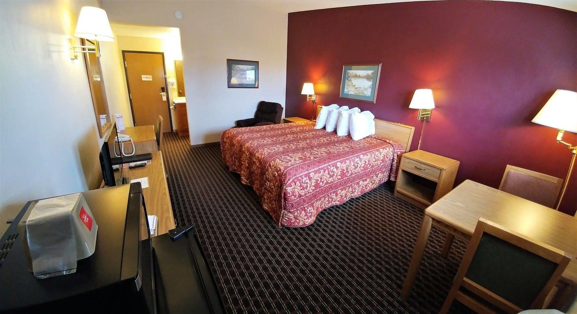 Red Carpet Inn - Windom Екстер'єр фото