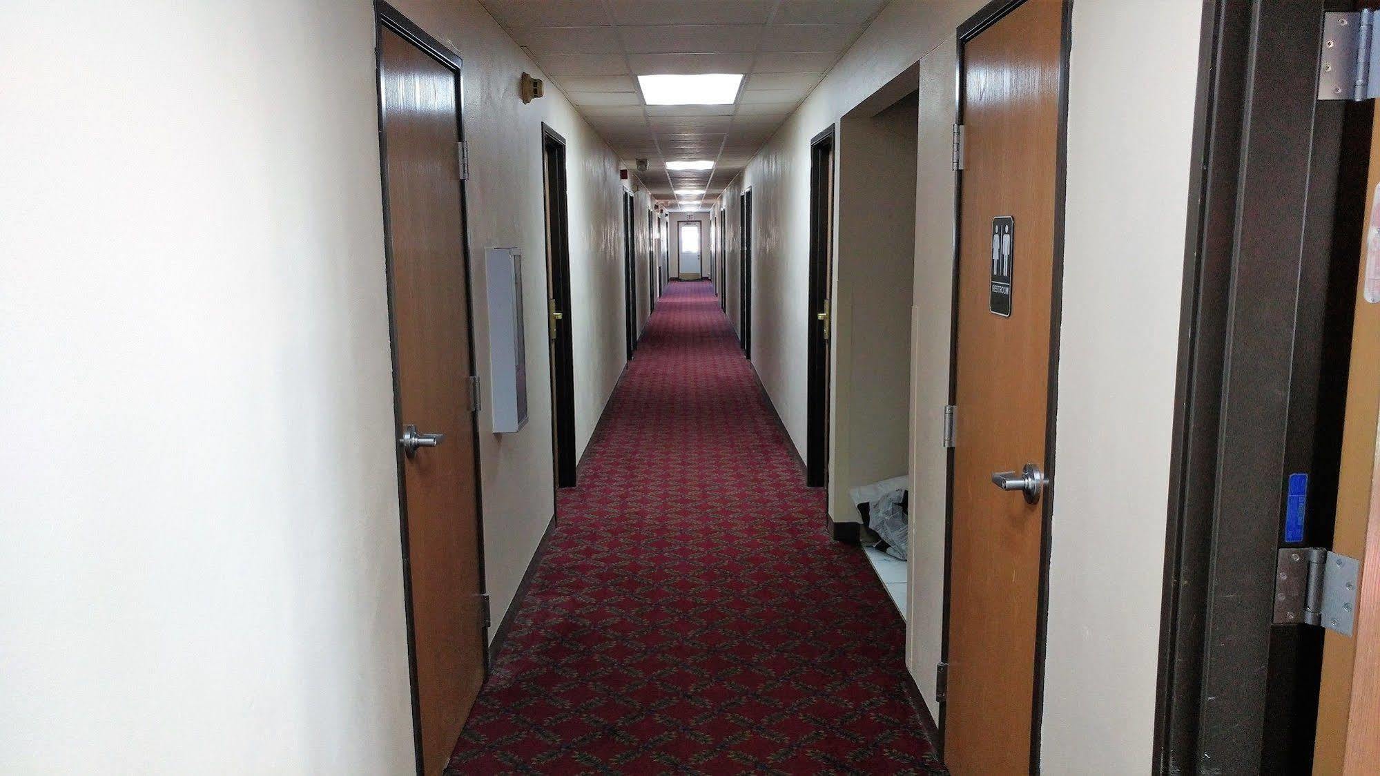 Red Carpet Inn - Windom Екстер'єр фото